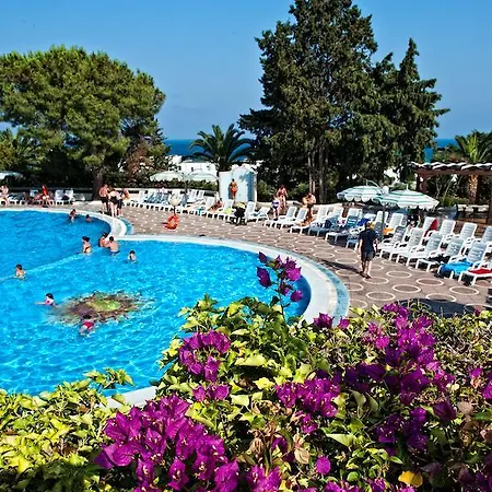 Ξενοδοχείο με διαμερίσματα Villaggio Club Altalia 3*