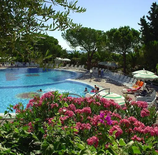 Aparthotel Villaggio Club Altalia 3*